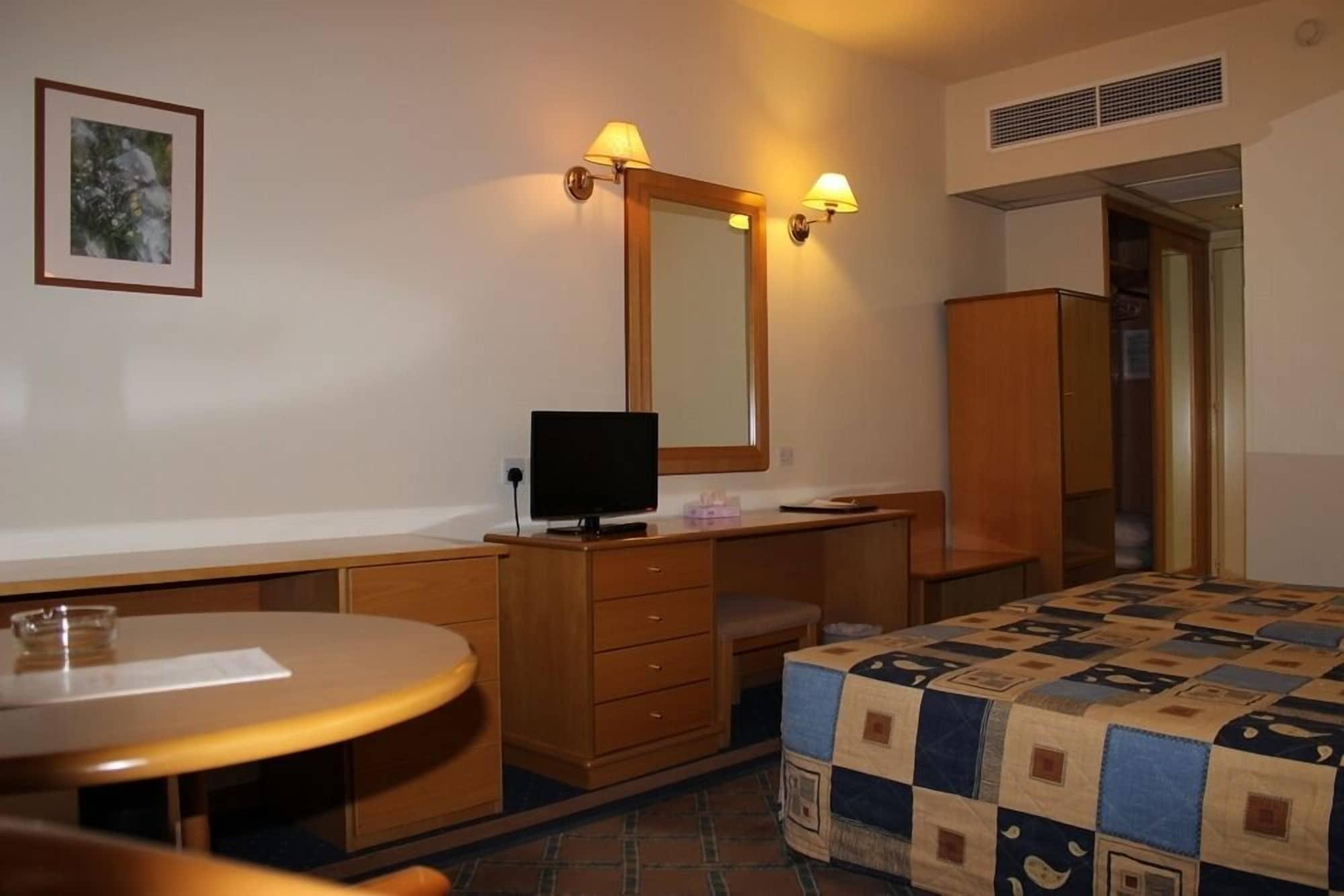 Europa Plaza Hotel ニコシア エクステリア 写真