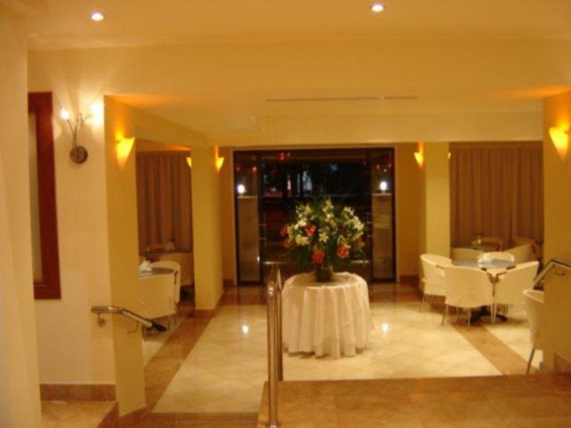 Europa Plaza Hotel ニコシア エクステリア 写真