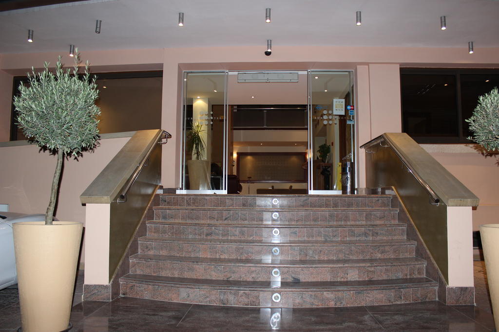 Europa Plaza Hotel ニコシア エクステリア 写真
